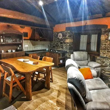 Holiday home Casas Eladio-doncos Tores
