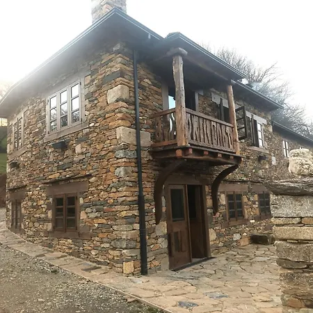 Holiday home Casas Eladio-doncos *